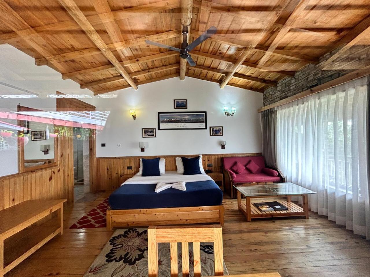 Kasar Himalaya Holiday Resort, Binsar Rd Almora Exterior foto
