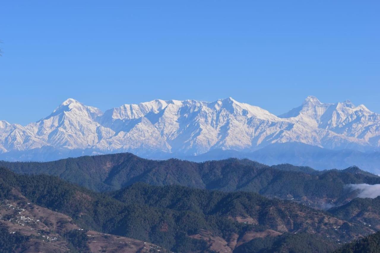 Kasar Himalaya Holiday Resort, Binsar Rd Almora Exterior foto